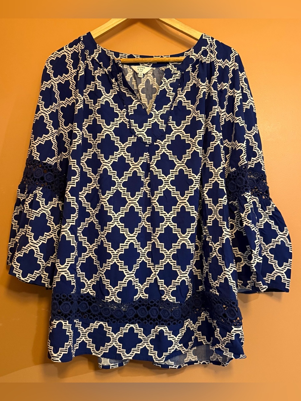 Crown & Ivy Women’s 2X Blue Geometric Boho Crochet Lace Bell Sleeve Tunic Blouse